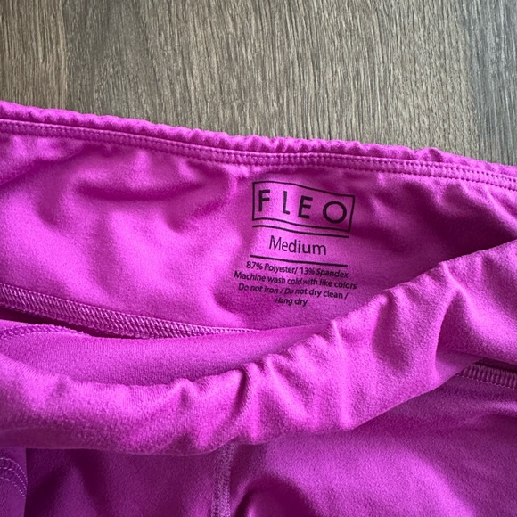 Women’s Fleo CrossFit Workout Pink Booty Apex Contour Shorts Medium - Picture 4 of 4
